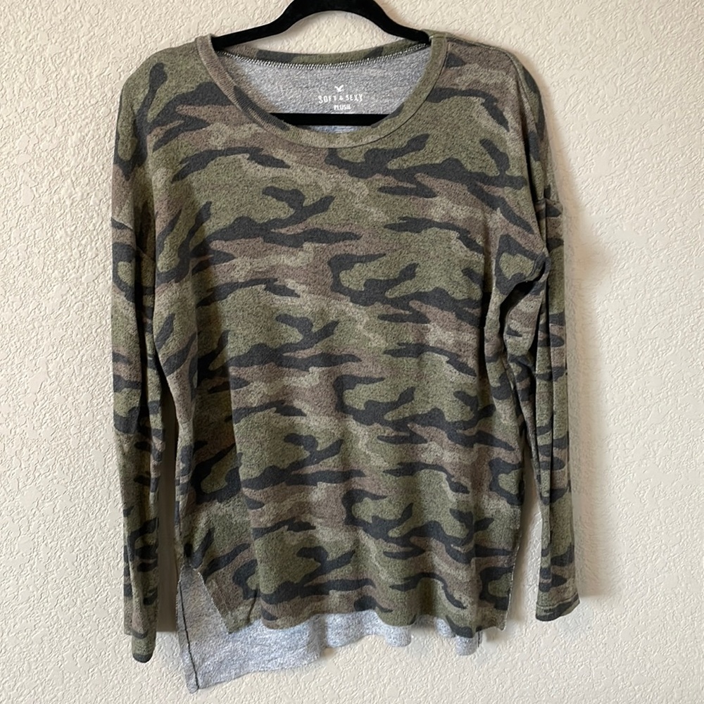 American Eagle Soft and Sexy plush green camo long sleeve shirt